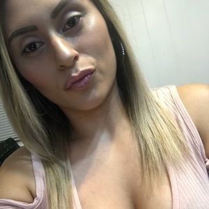 Meet your Posher, Gabriela